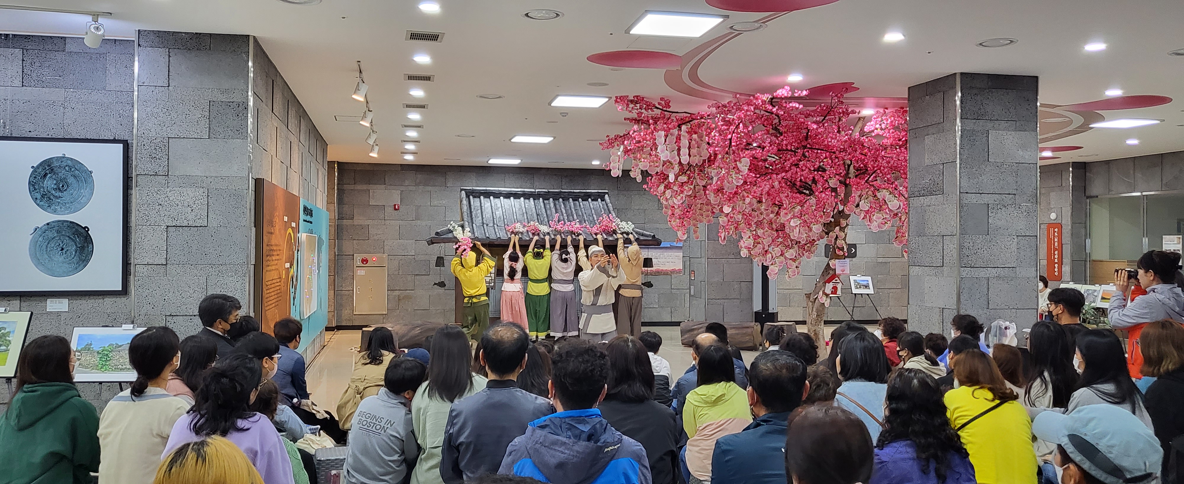 4월 마당극 첨부 이미지