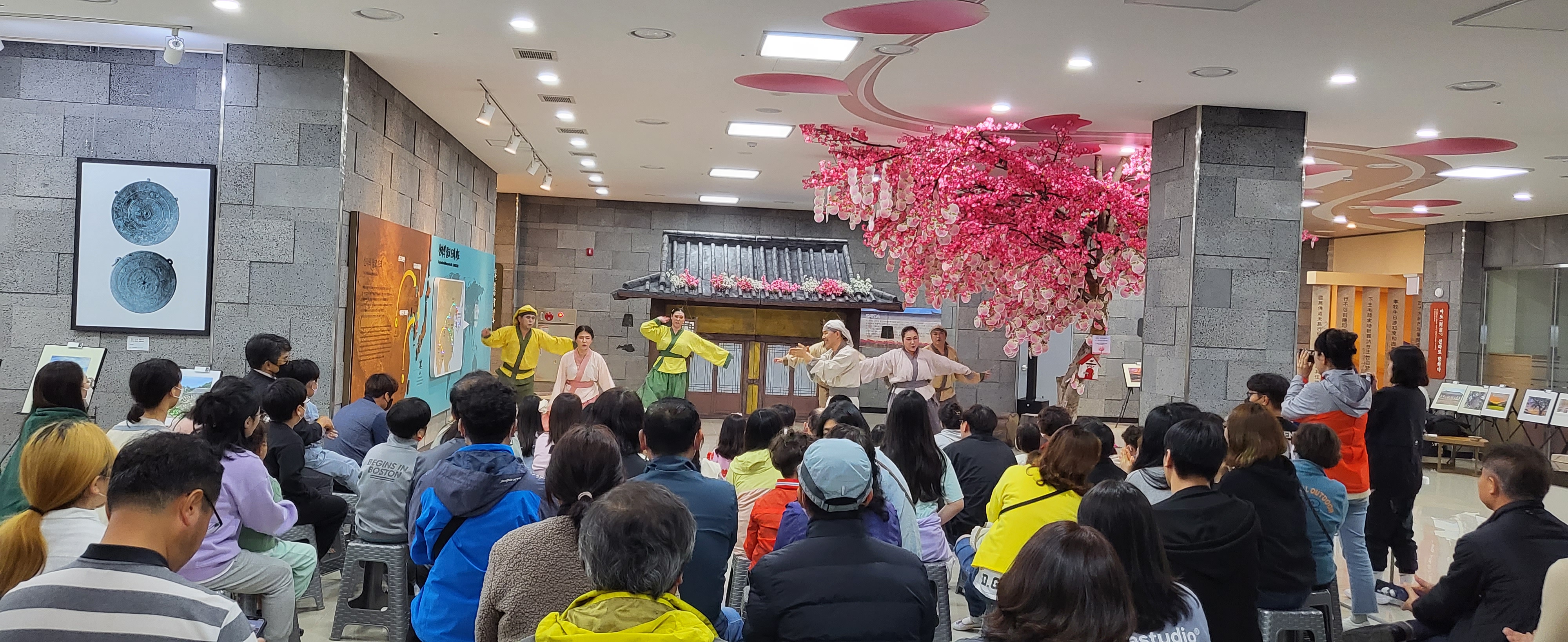 4월 마당극 첨부 이미지