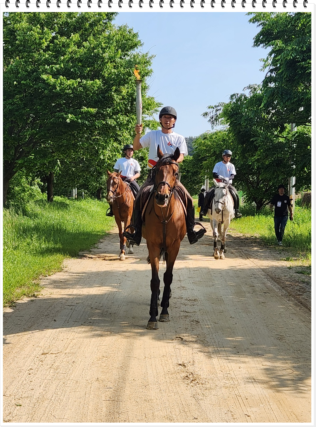 [구미시승마장] 제62회 경북도민체육대회 성화봉송 첨부 이미지